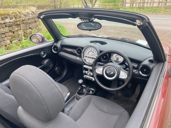 Mini Cooper Cabriolet - 2010 60 Plate - Image 14